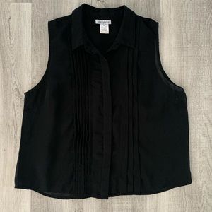 Cropped black sleeveless blouse